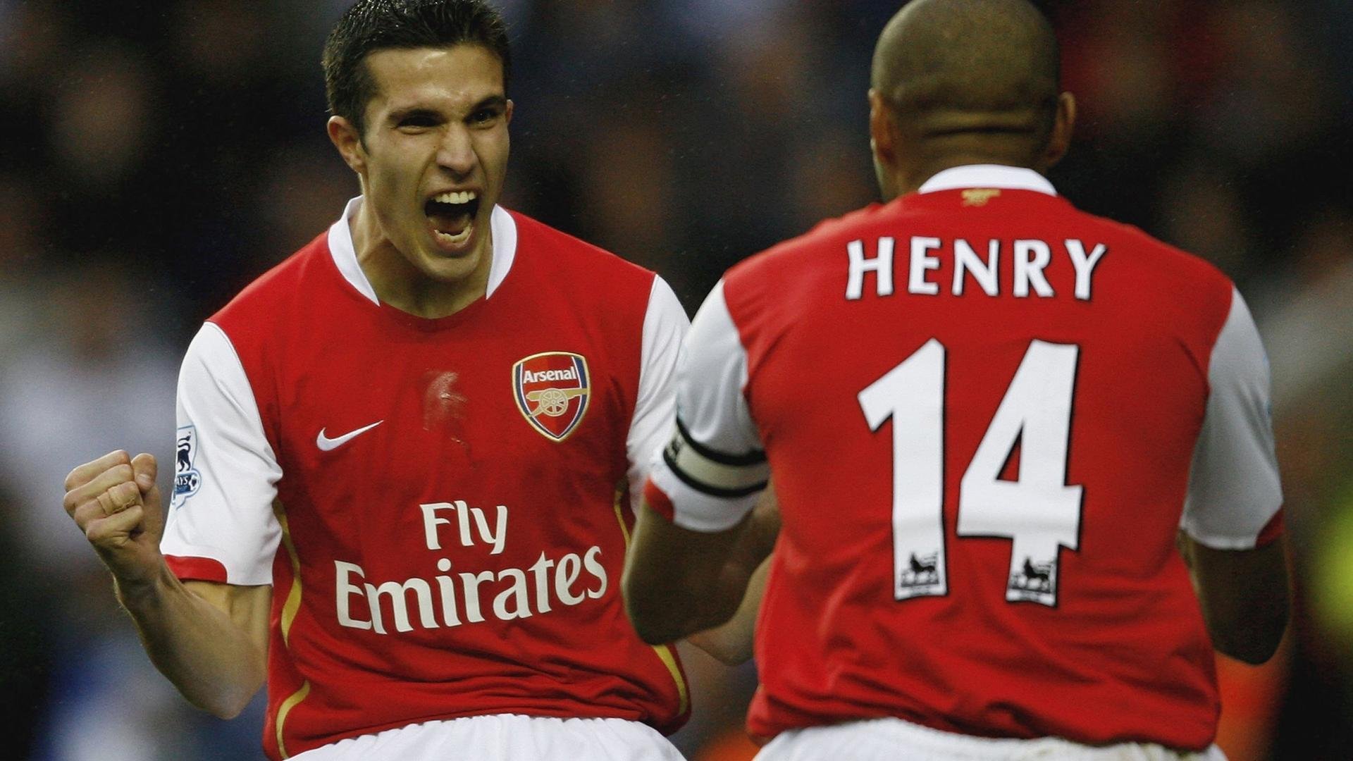 五大联赛土豪俱乐部引援理念与执行差异分析，五大联赛球队赞助商